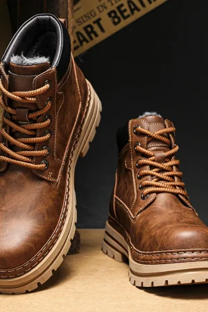 High Top Men's Leather Shoes Fashion Motorcycle Male Ankle Boots Winter Warm Snow Shoes Lace Up Botas Plush Fur Man Ankle Boots